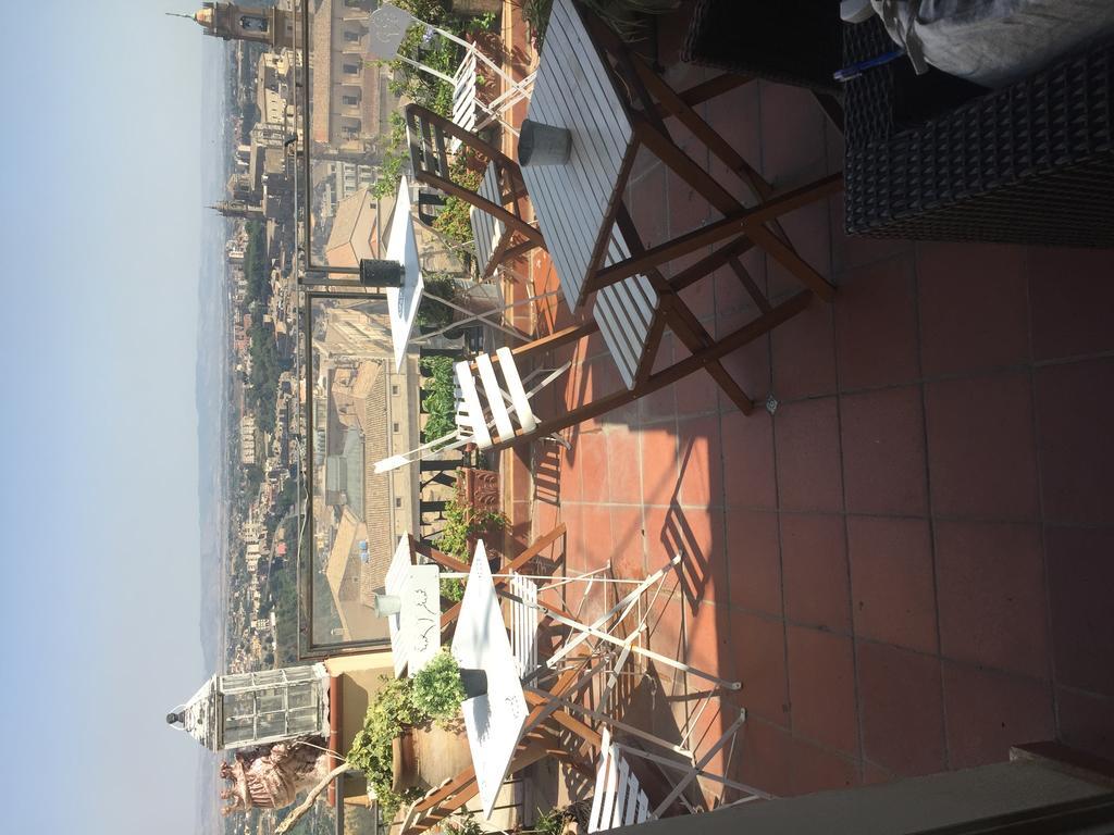 Casa Tipica Siciliana Patronale Home Bedandbreakfast Tremetrisoprailcielo Camere Con Vista, Colazione Interna In Terrazzo Panoramico Caltagirone Εξωτερικό φωτογραφία